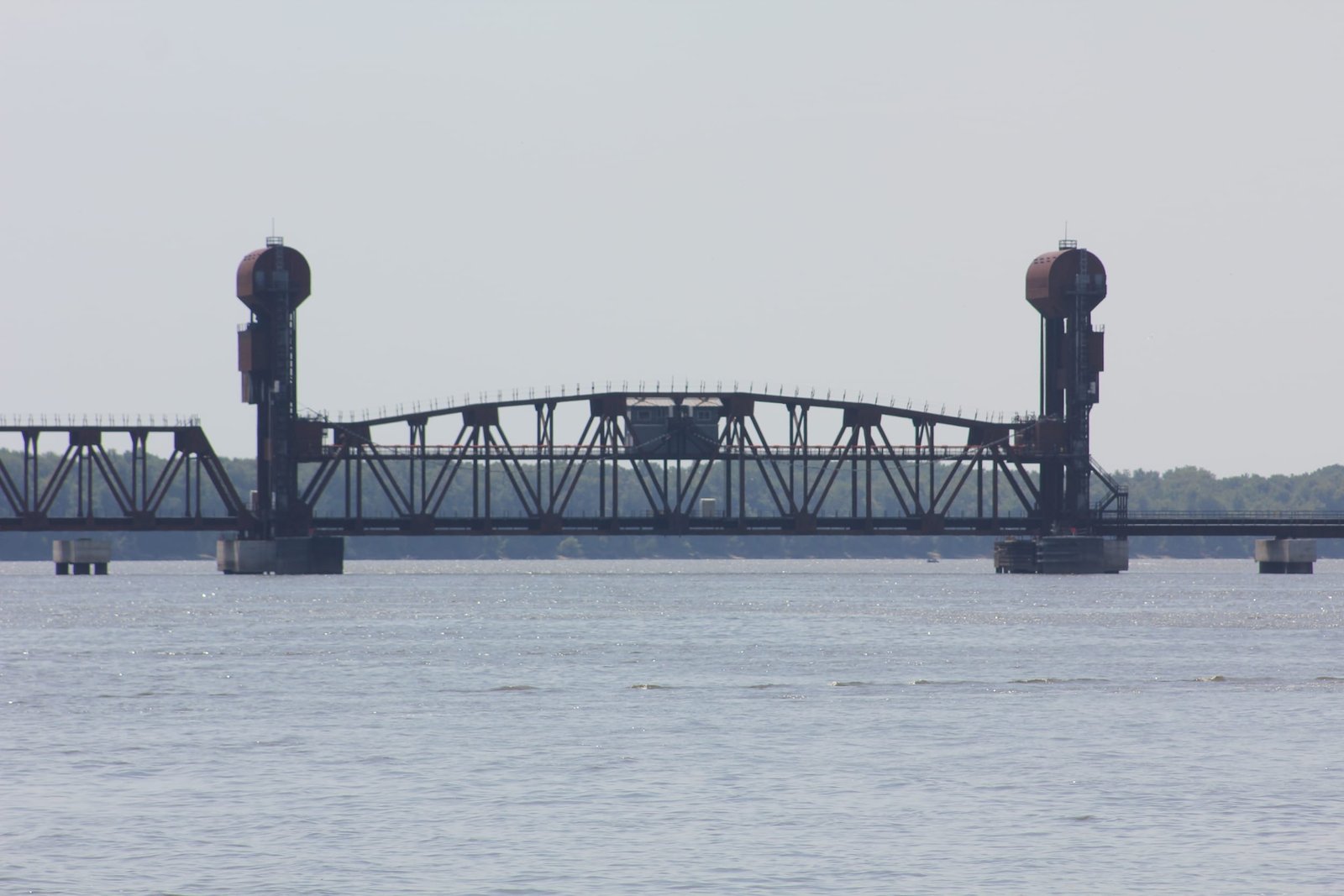 Lift span of present bridge